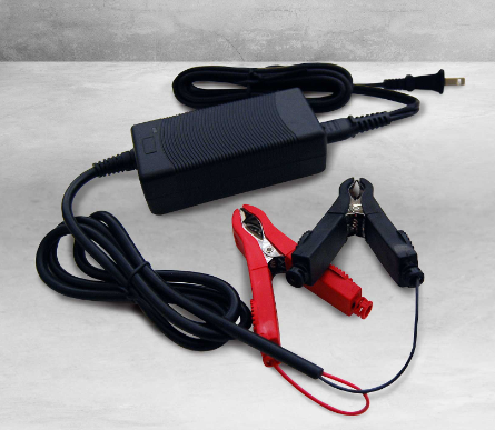 DAKOTA LITHIUM 12V 3A LIFEPO4 BATTERY CHARGER